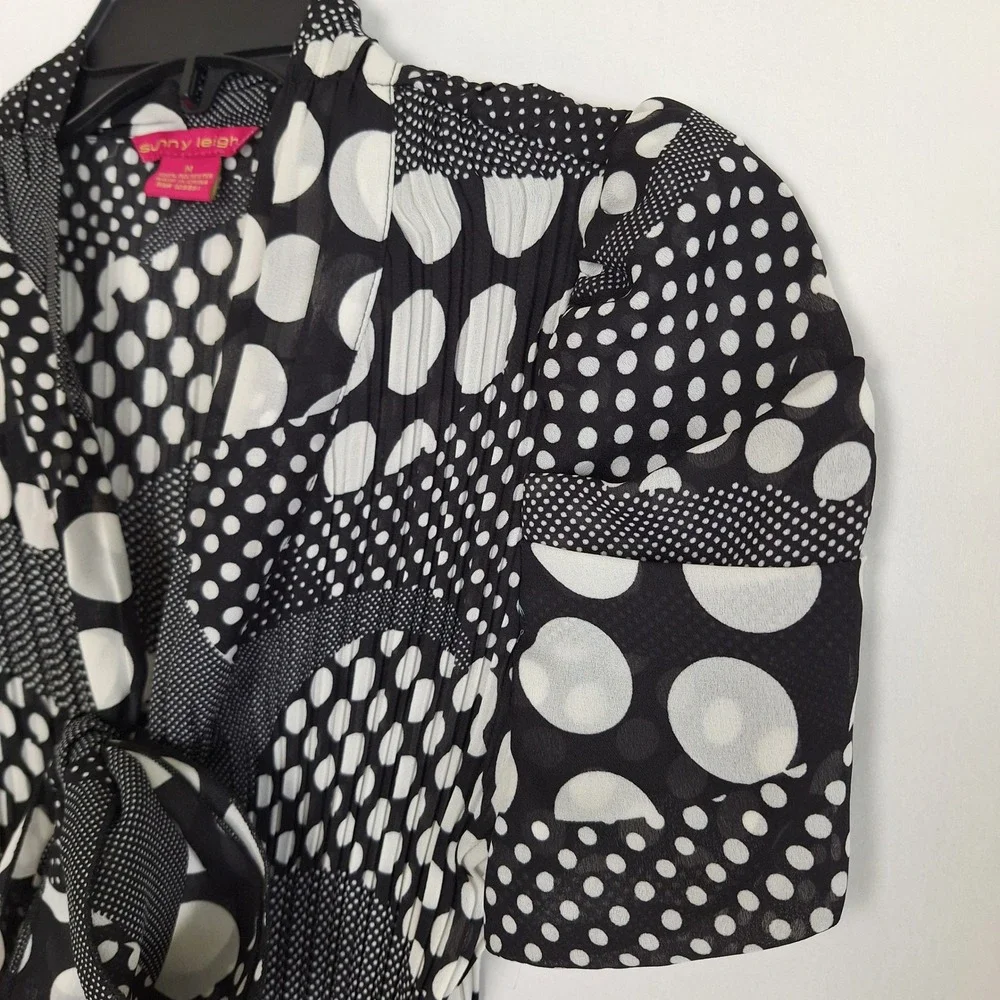 Whimsigoth Sunny Leigh Black White Polka Dot Tie Front Puff Sleeve Pleated Top M